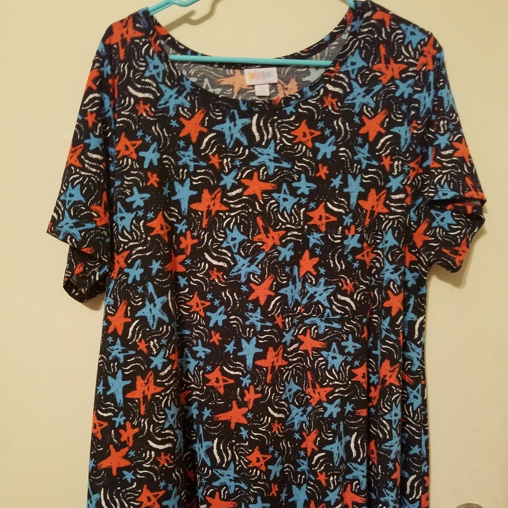 LuLaRoe Carly - 2XL - Red and blue stars